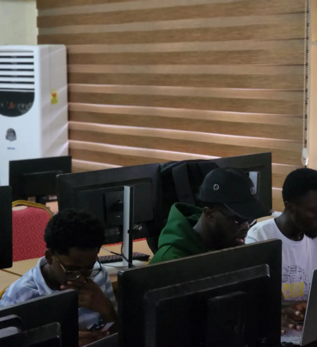 UMaT pre-hackathon 2026: a full computer lab during the pre-hackathon