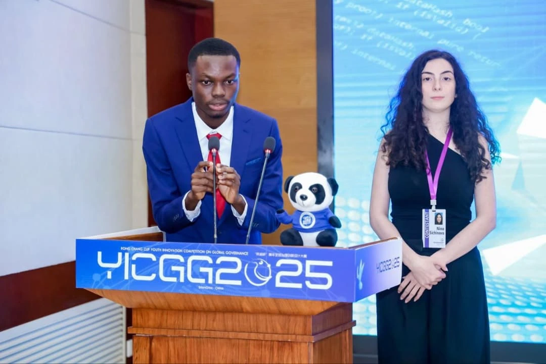 YICGG 2025: a DeepStem student speaking at the podium